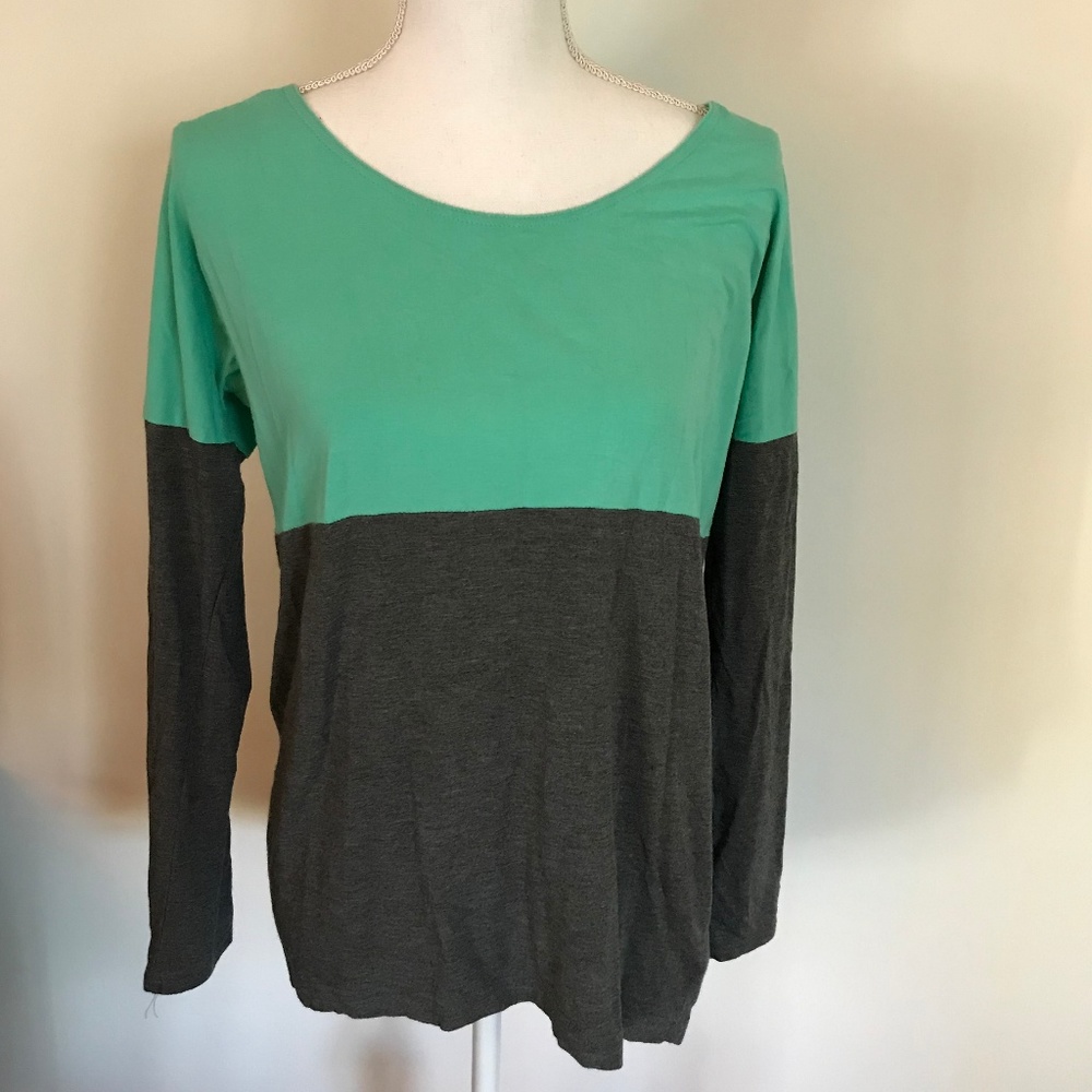 ALO Aura Colorblock High/Low Top Small